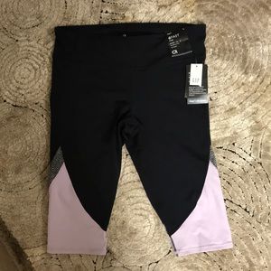 Gap Crop Workout Leggings